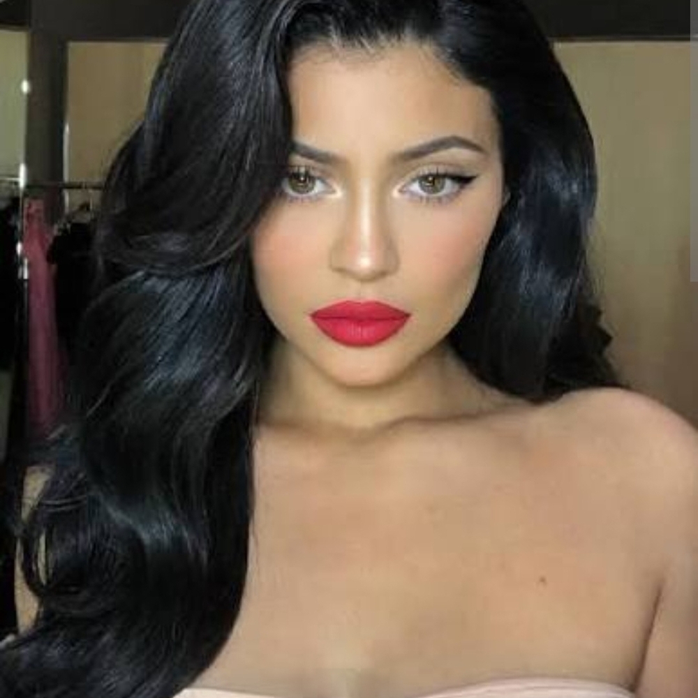 Kylie Cosmetics Matte Liquid Lipstick - 402 Mary Jo K